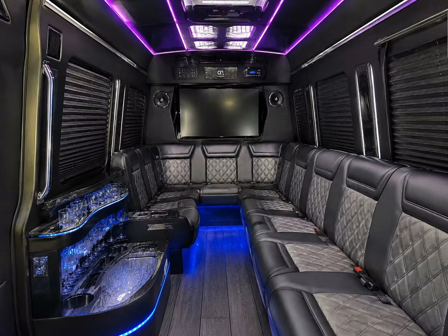 choosing a bus for shell energy stadium group trips from pasadena