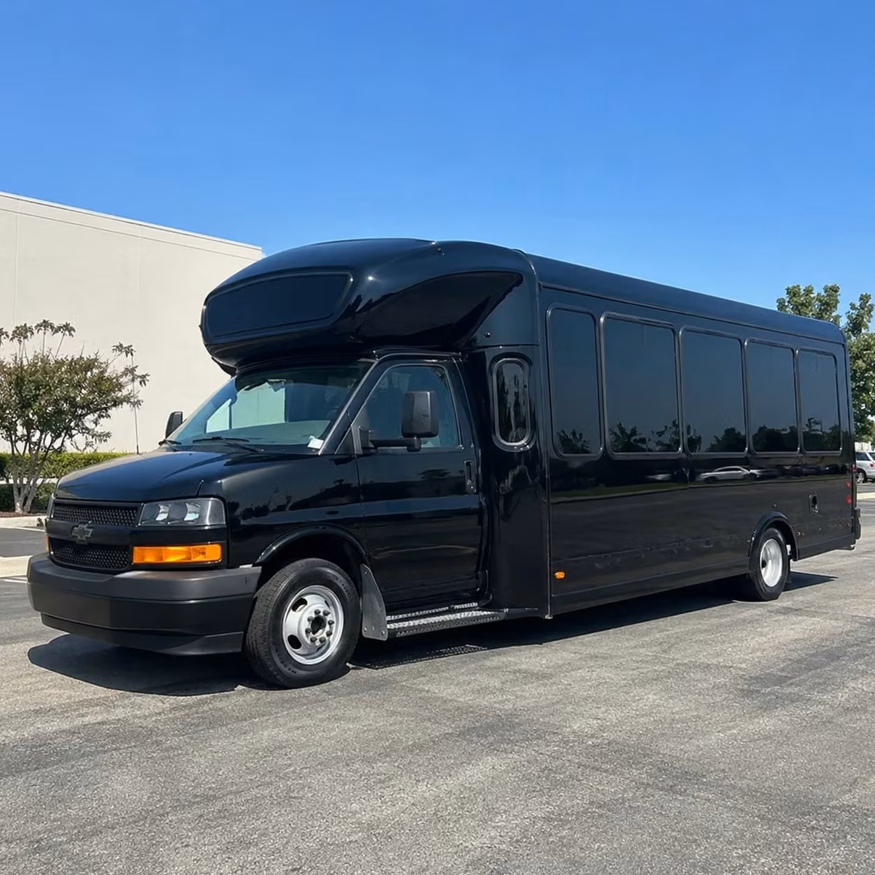 party bus rentals for rodeo houston and minute maid park shows